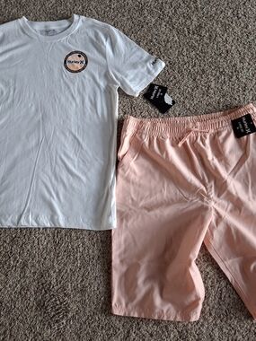 Hurley White Graphic Tee & Peach Boardshorts Set